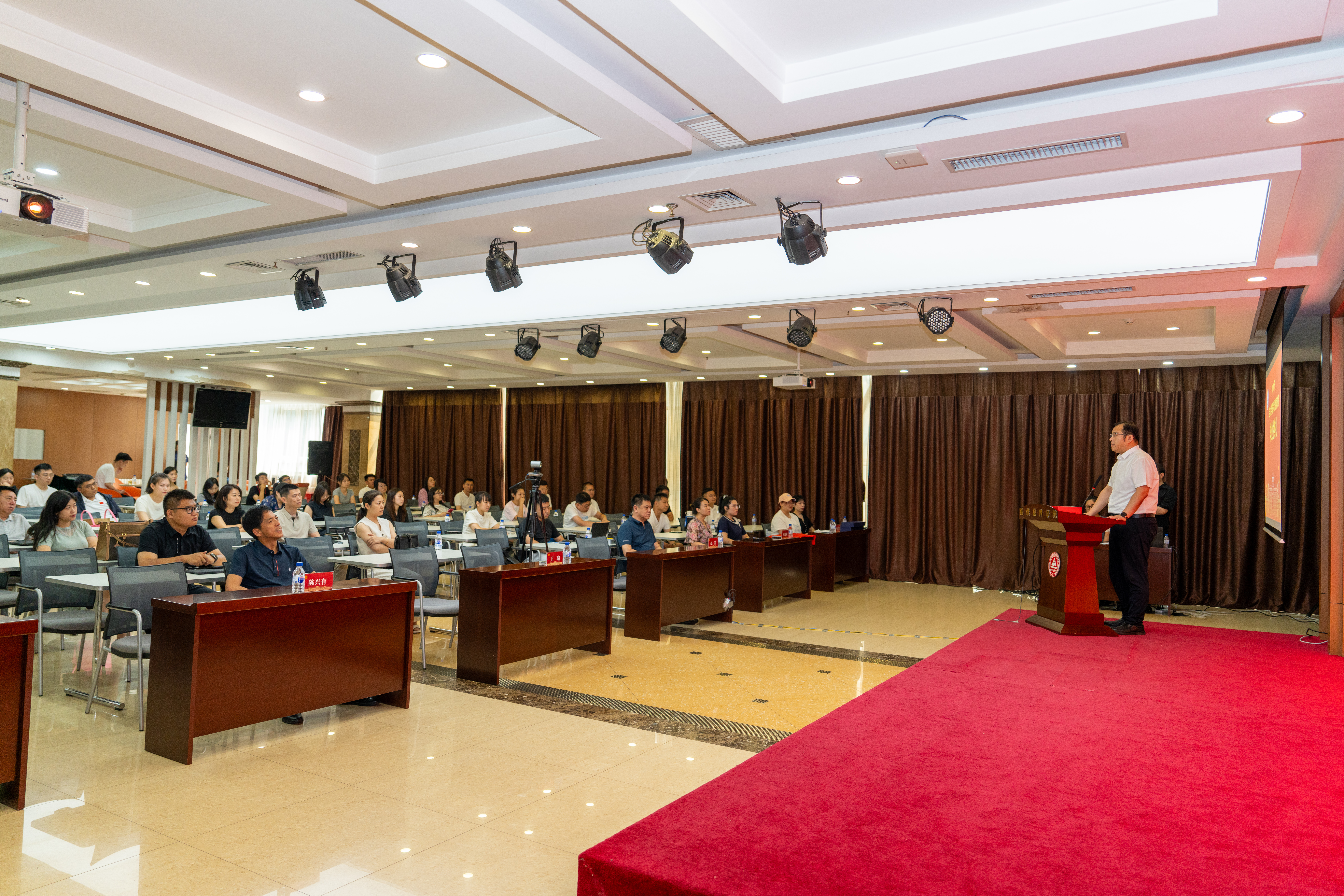 吉林大学继续教育学院举行2025届高等学历继续教育毕业生典礼